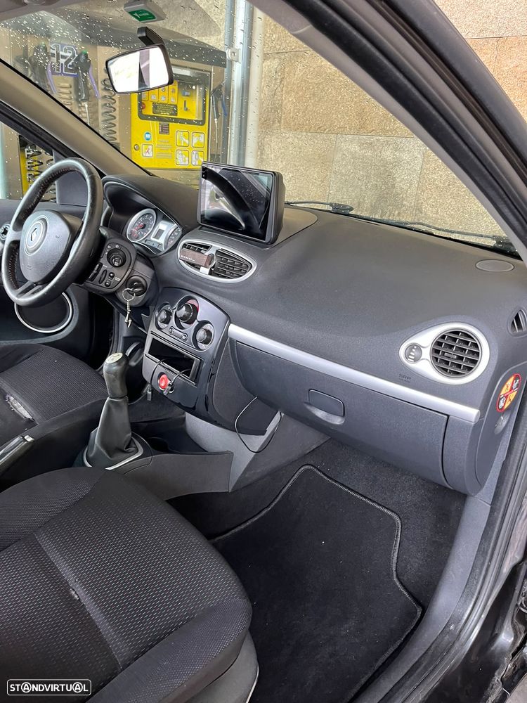 Renault Clio 1.2 16V Dynamique - 18
