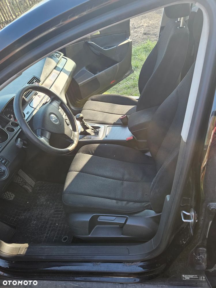 Volkswagen Passat 2.0 TDI DPF Comfortline - 19