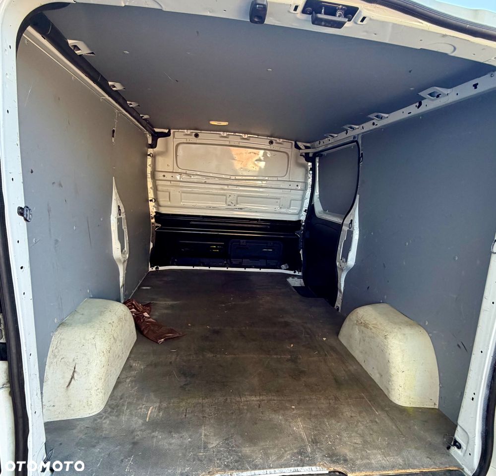 Opel Vivaro - 19