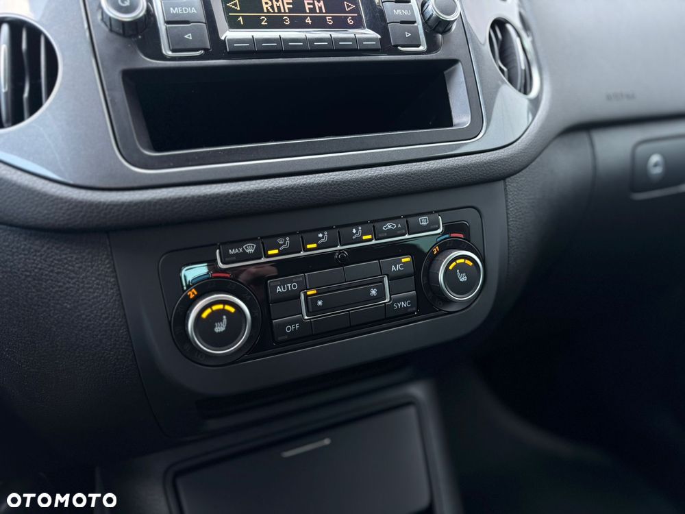 Volkswagen Tiguan 2.0 TDI DPF BlueMotion Technology Exclusive - 18