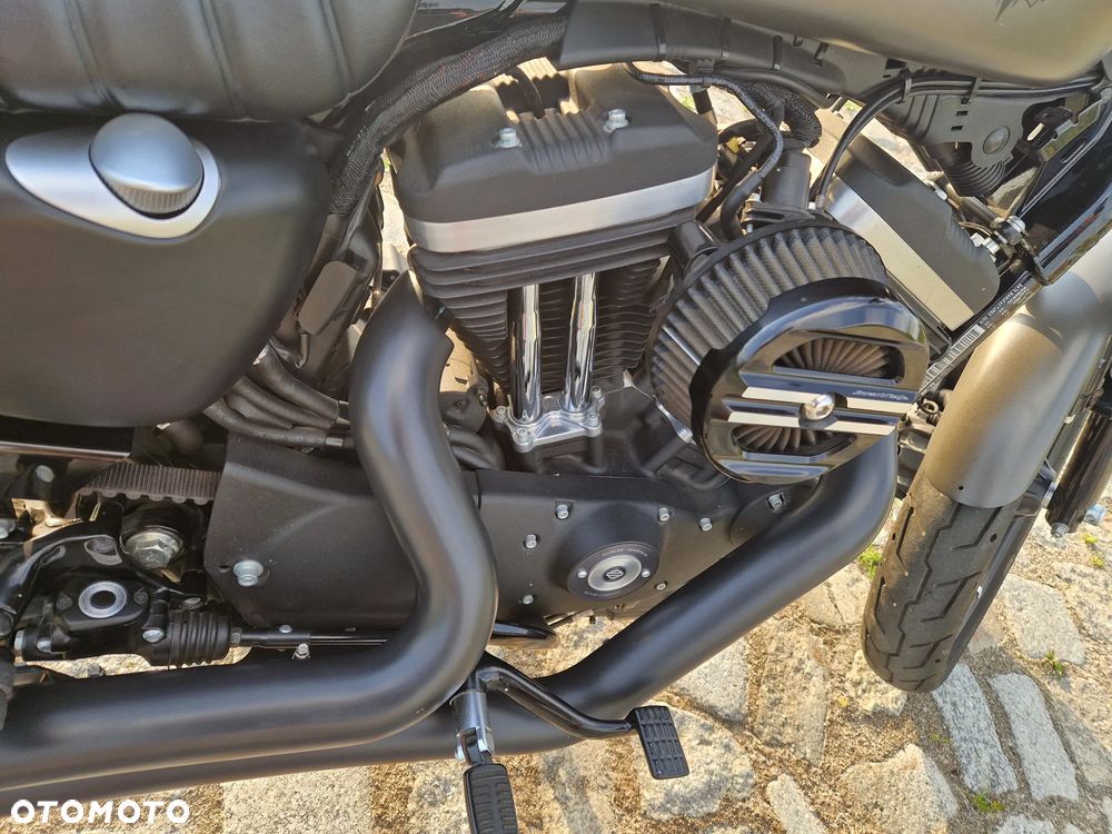 Harley-Davidson Sportster Iron 883 - 17