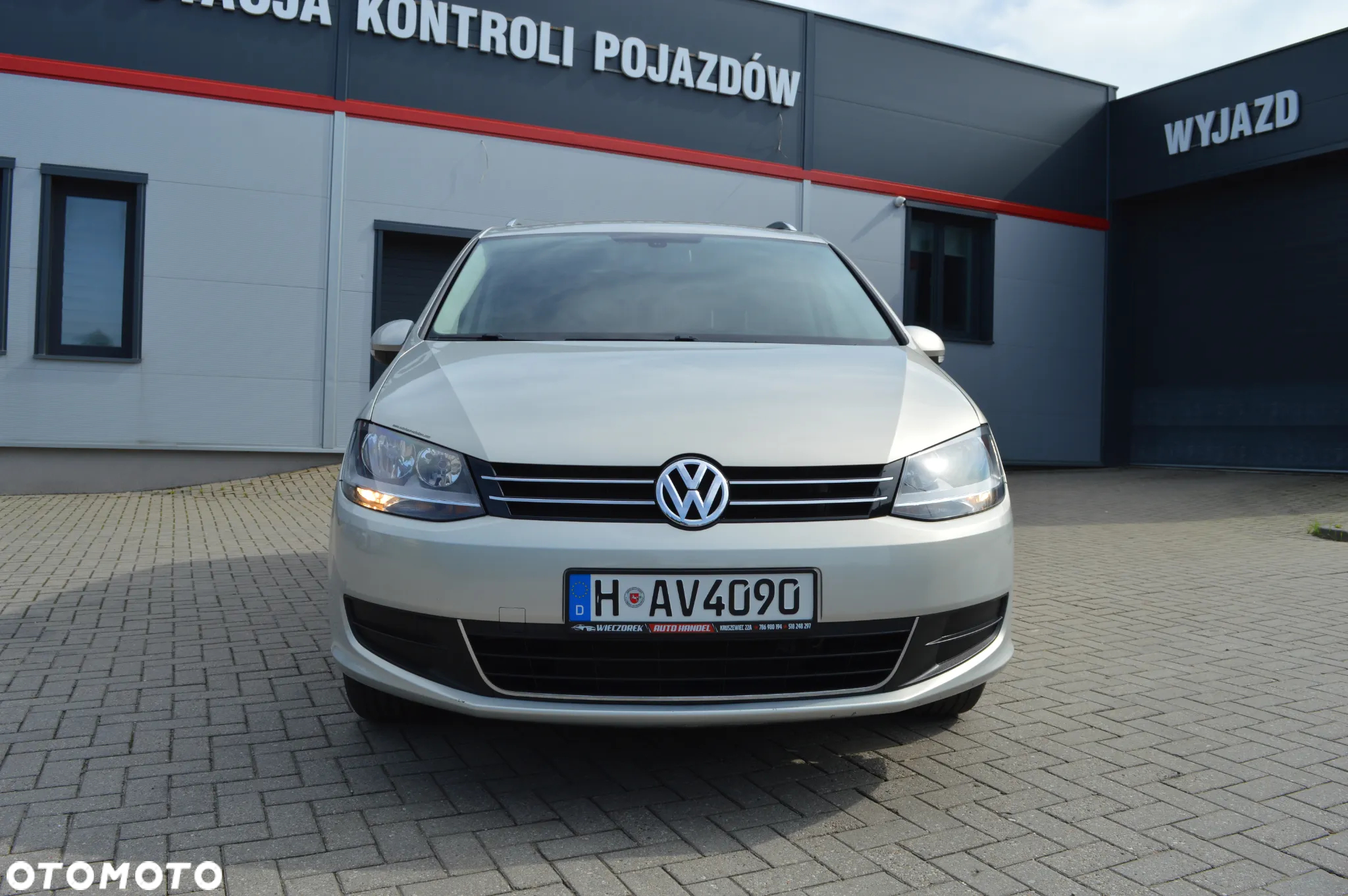 Volkswagen Sharan 2.0 TDI DSG BlueMotion Technology Comfortline - 11