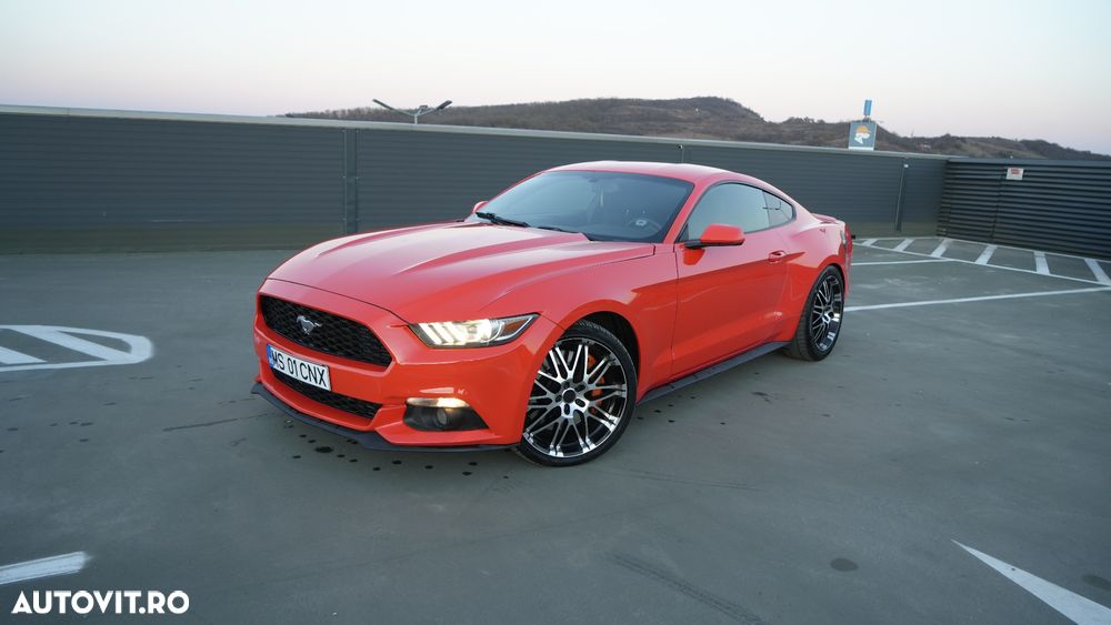 Ford Mustang 2.3 Eco Boost Aut. - 1