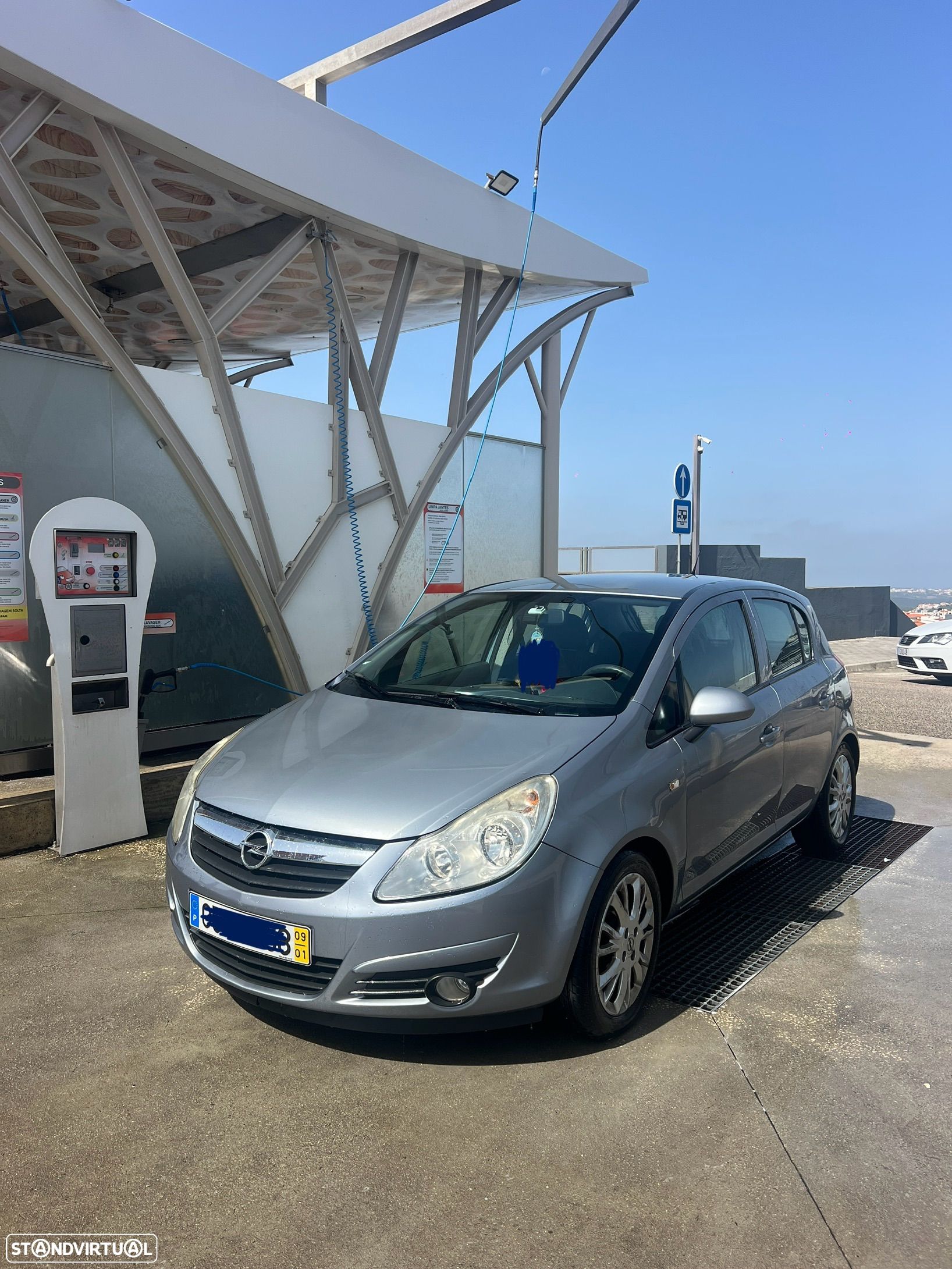 Opel Corsa 1.2 Enjoy - 1