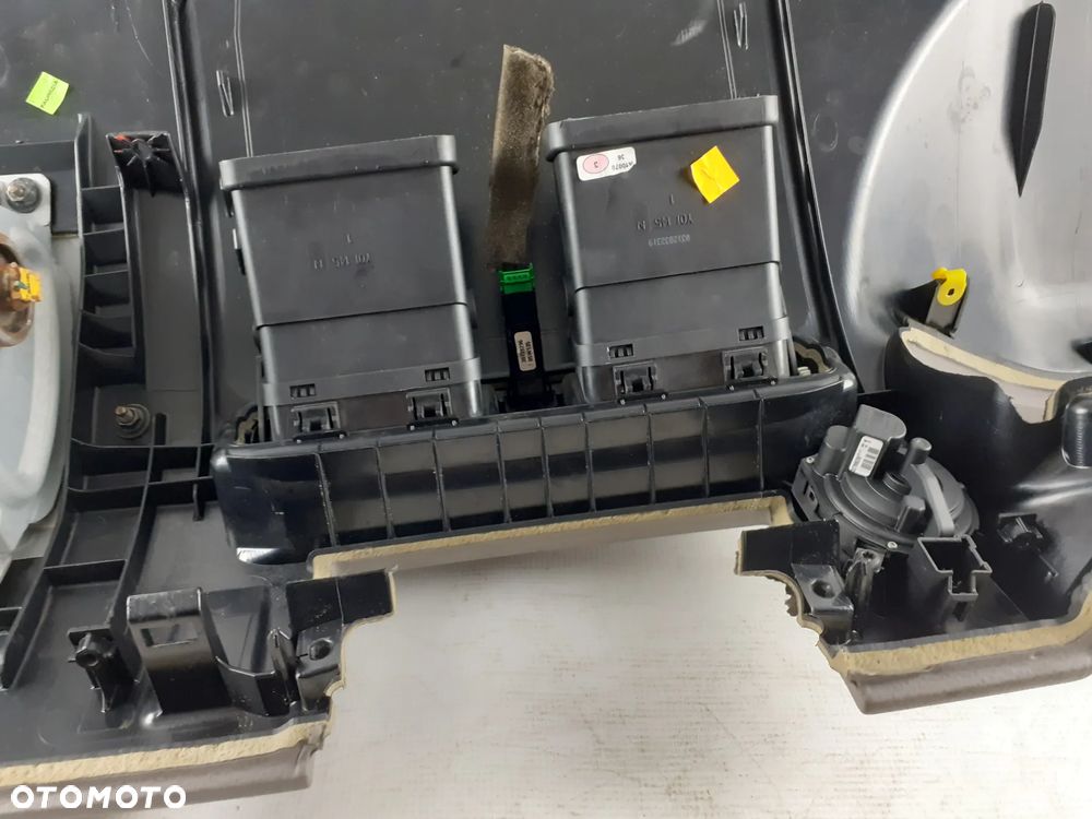 Volvo C30 S40 V50 konsola kokpit - 9