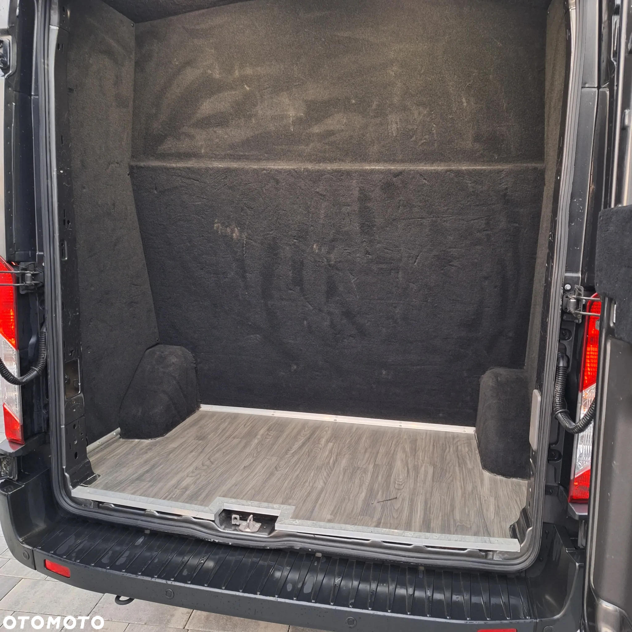Ford Transit - 13