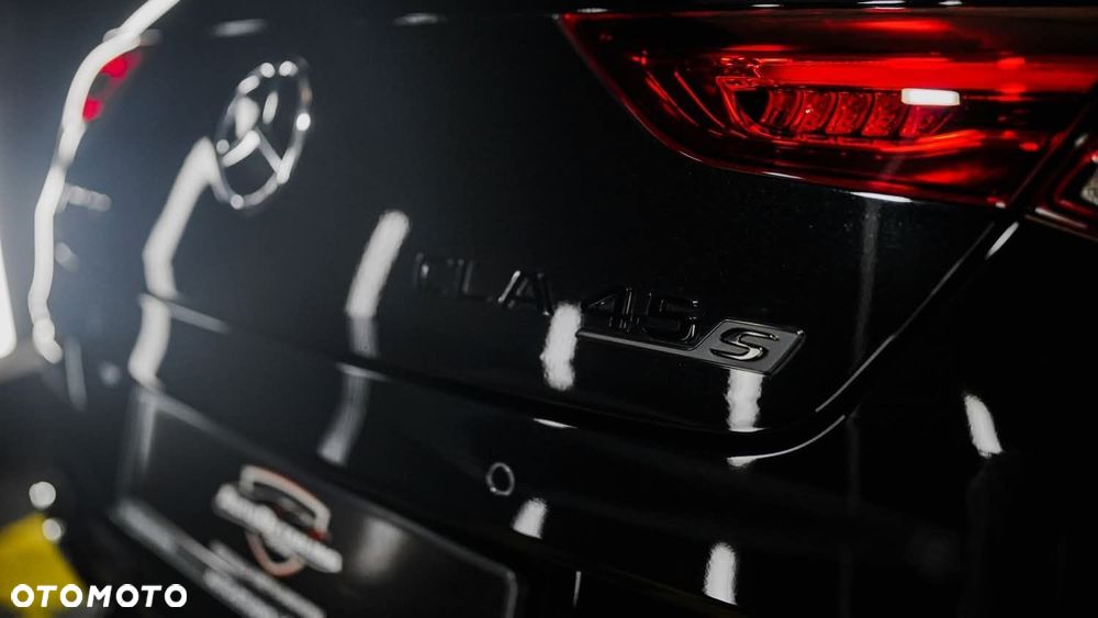 Mercedes-Benz CLA - 24