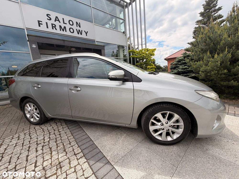 Toyota Auris 1.6 Prestige - 21