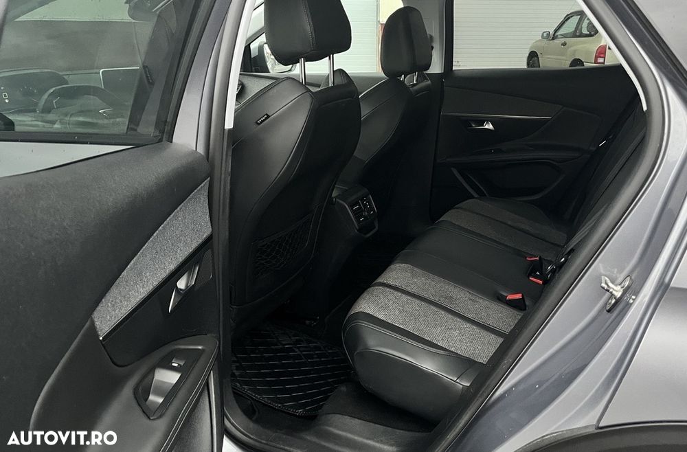 Peugeot 3008 1.2 PureTech Turbo S&S EAT6 Active - 9
