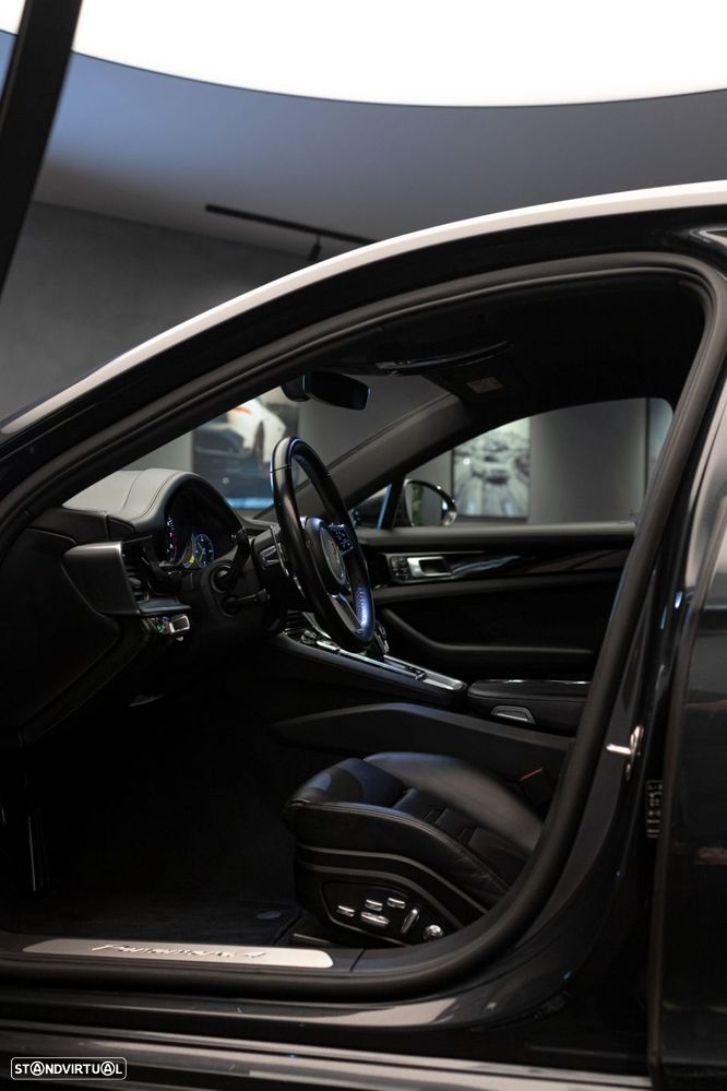 Porsche Panamera Sport Turismo 4 E-Hybrid Edition 10 Anos - 15