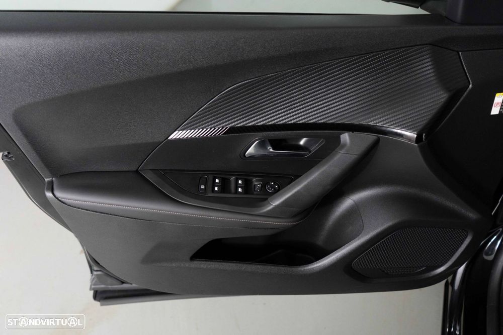 Peugeot 2008 1.2 PureTech Allure Pack - 20