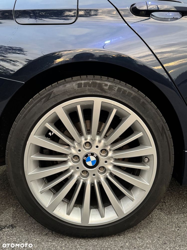 BMW Seria 3 328i Luxury Line - 33