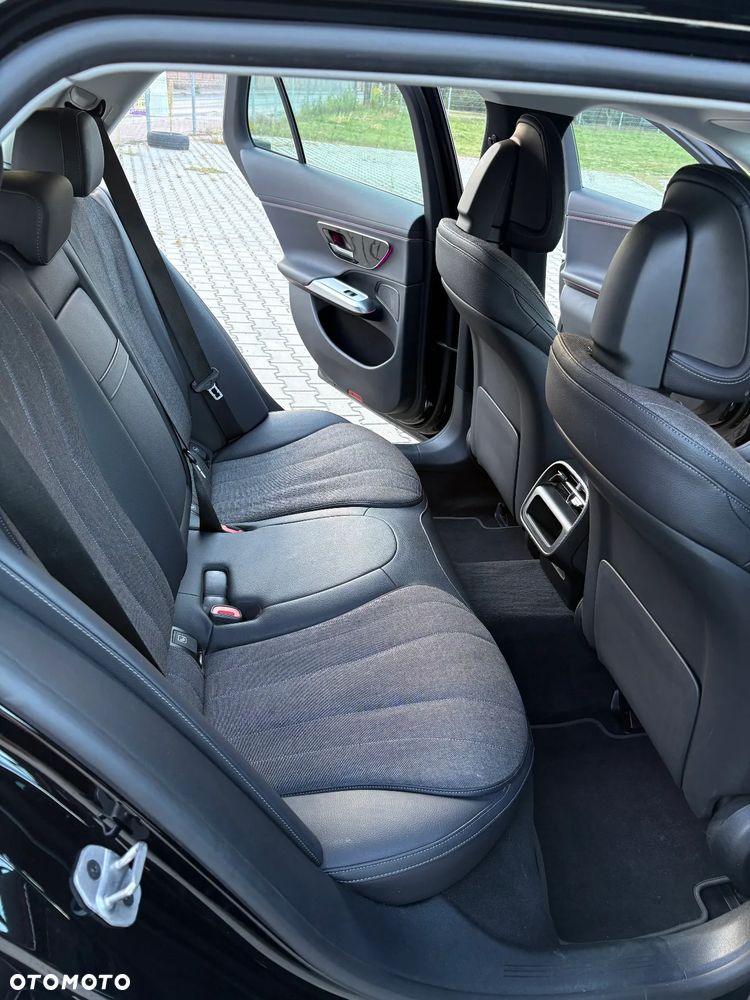 Mercedes-Benz Klasa E 220 d Avantgarde - 9