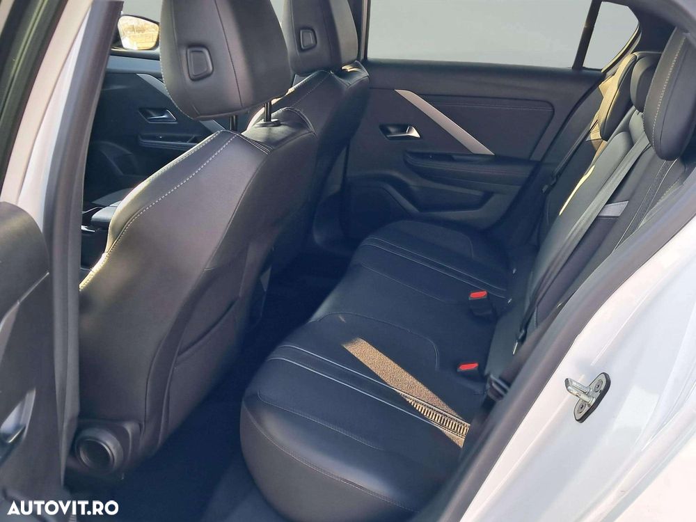 Opel Astra 1.2L Turbo Start/Stop AT8 GS - 11