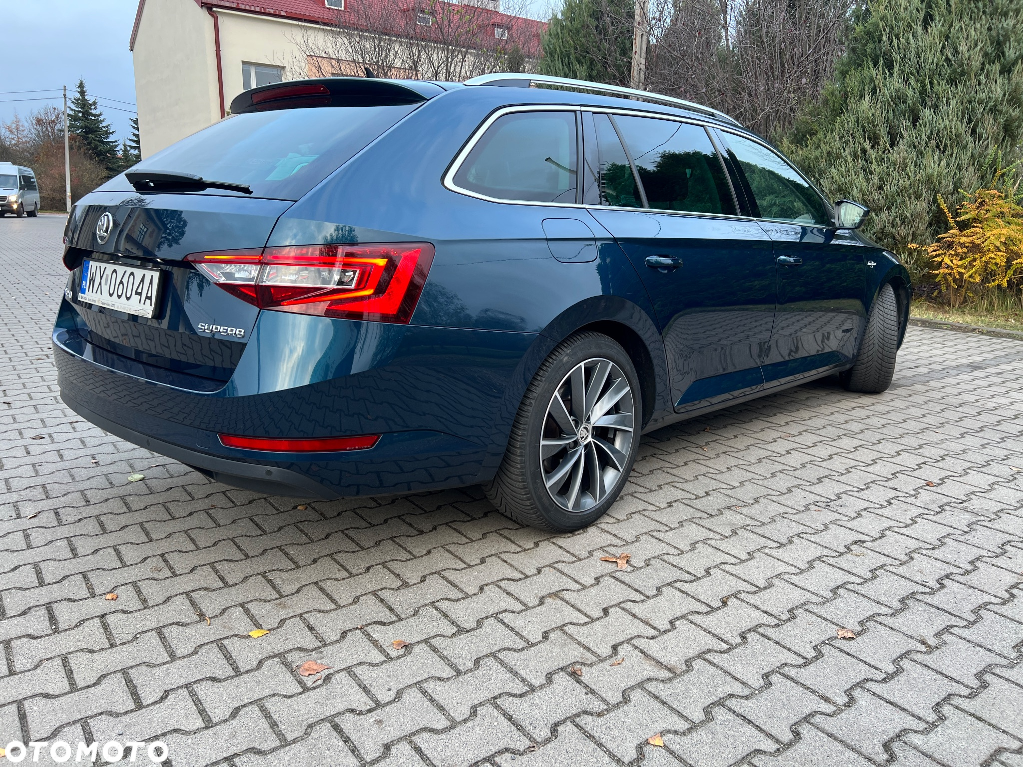 Skoda Superb 1.8 TSI L&K DSG - 8