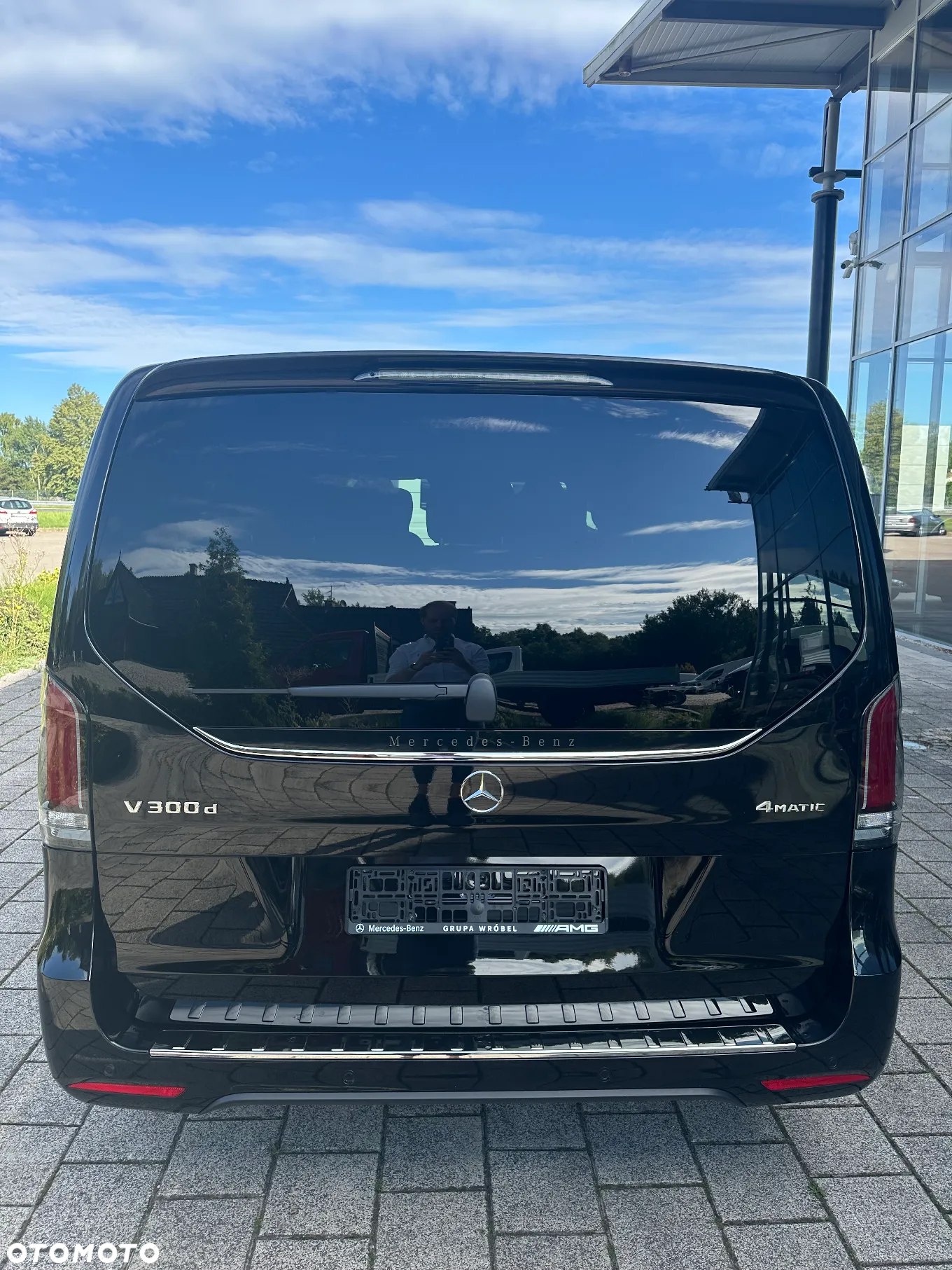 Mercedes-Benz Klasa V 300 d 4-Matic Exclusive 9G-Tronic (d³ugi) - 5