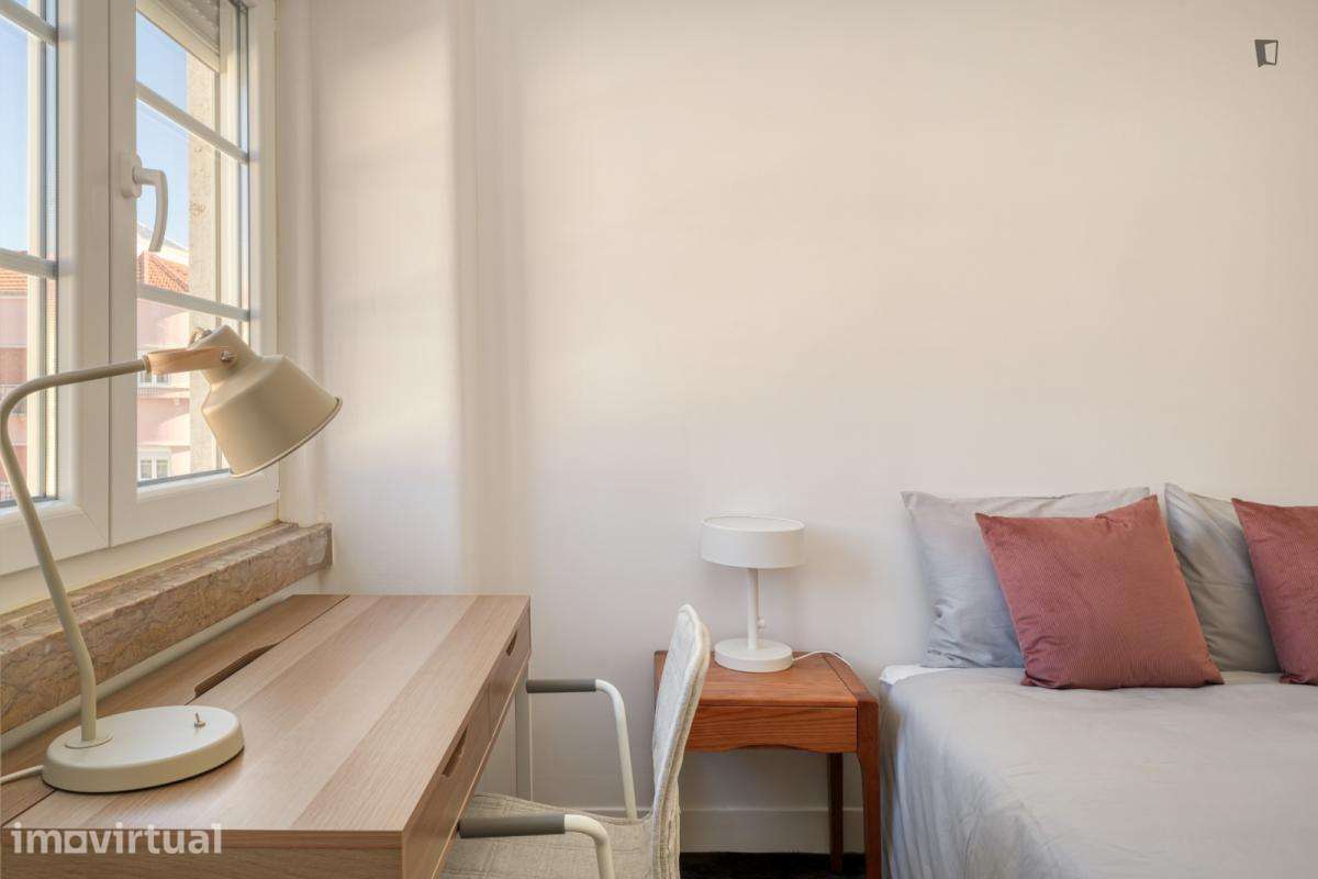 Quarto - localizado em Alameda Lisbon - Grande imagem: 3/18