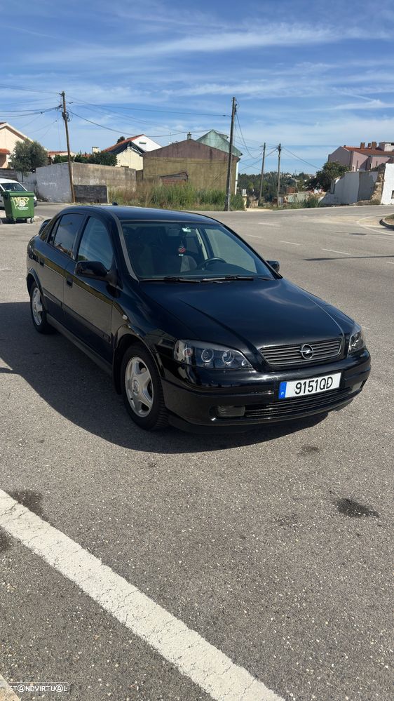 Opel Astra 1.4 Sport - 2