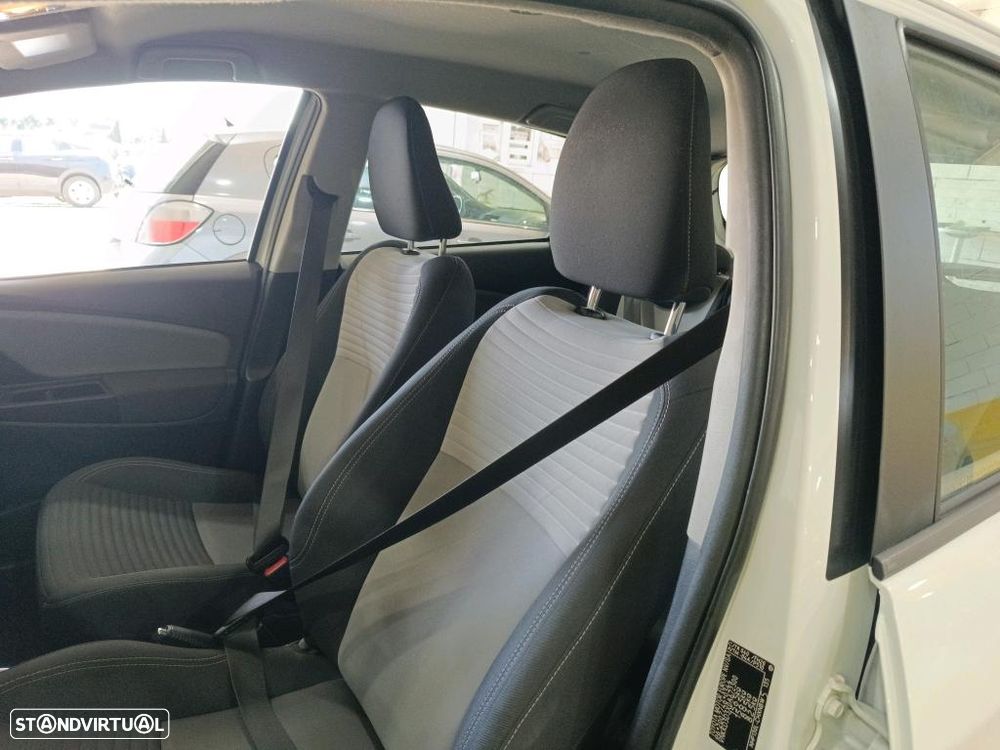 Toyota Yaris 1.5 HSD Comfort - 5