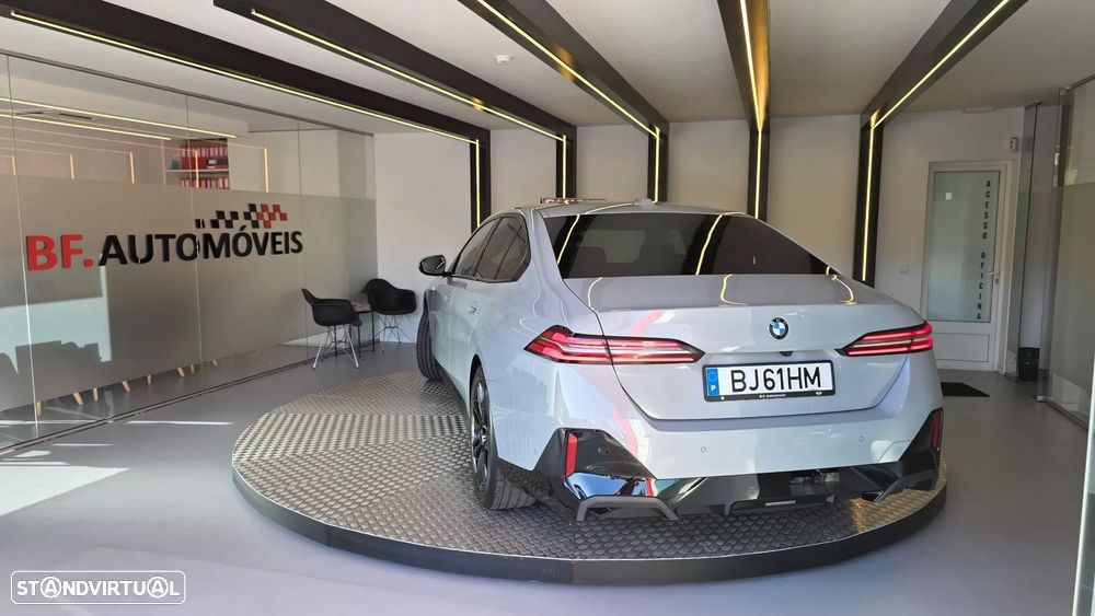 BMW 520 d Pack Desportivo M - 3