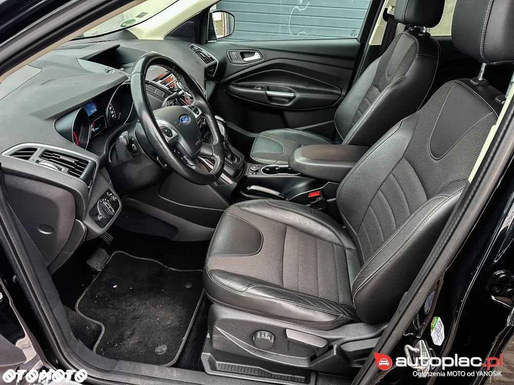 Ford Kuga 2.0 TDCi 4x4 Titanium - 24