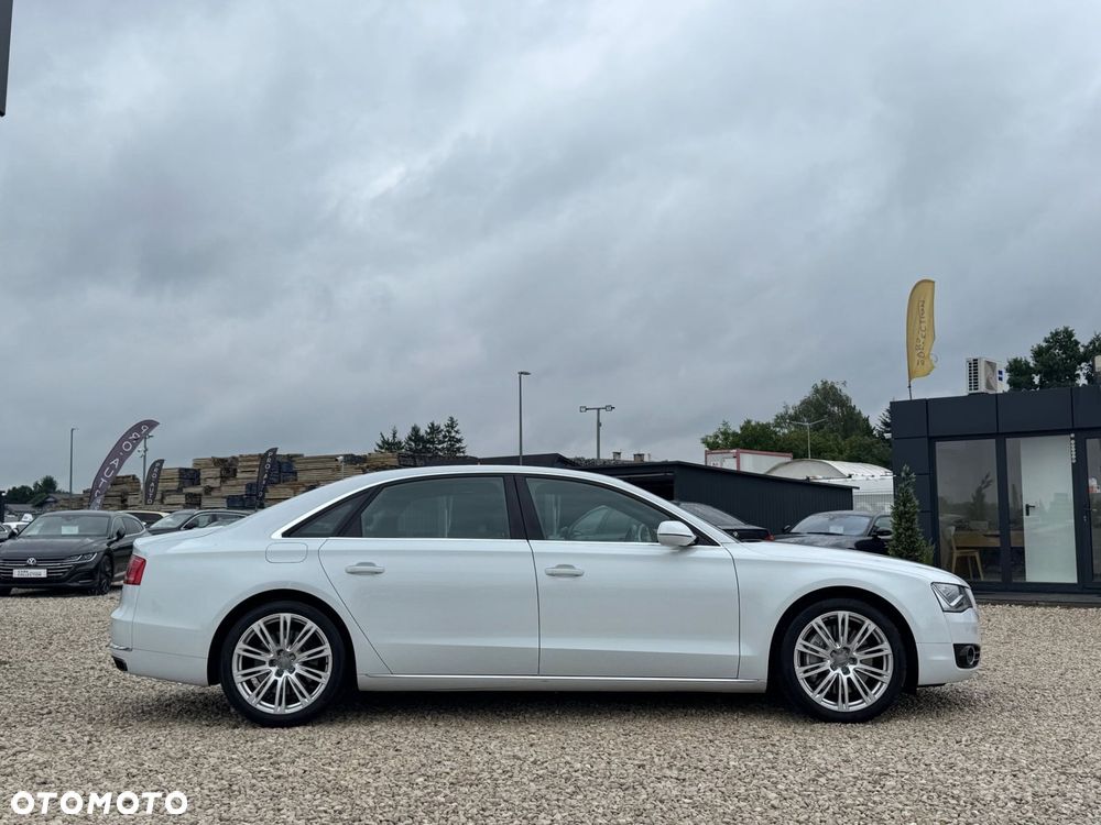 Audi A8 - 4