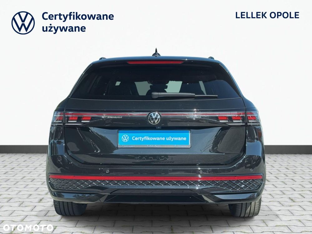 Volkswagen Passat Variant 2.0 TDI SCR 4Mot R-Line DSG - 8