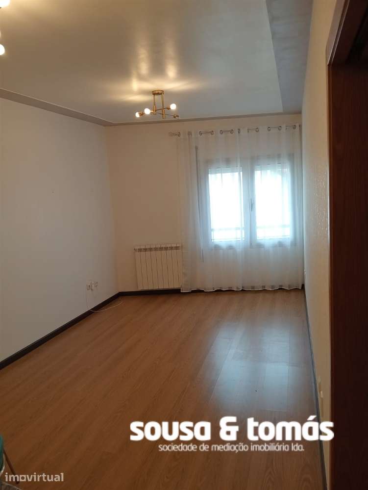 Apartamento T2 Arrendamento em Marinha Grande,Marinha Grande - Grande imagem: 2/13