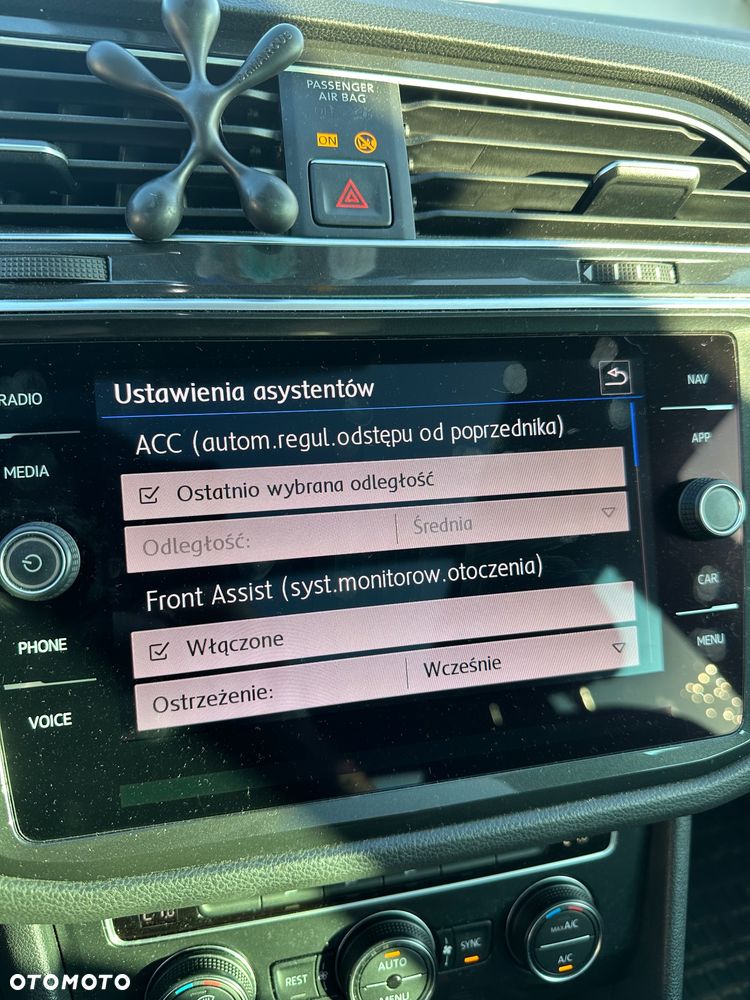 Volkswagen Tiguan 2.0 TDI SCR DSG R-Line - 26