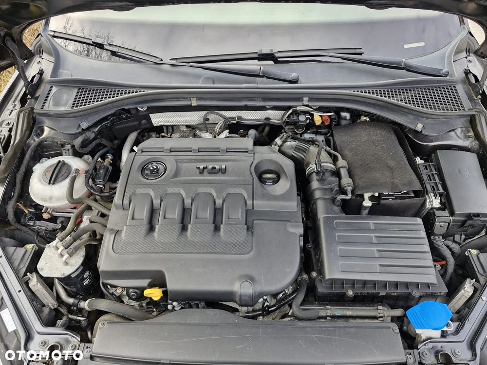 Skoda Superb 2.0 TDI DSG Premium Edition - 26