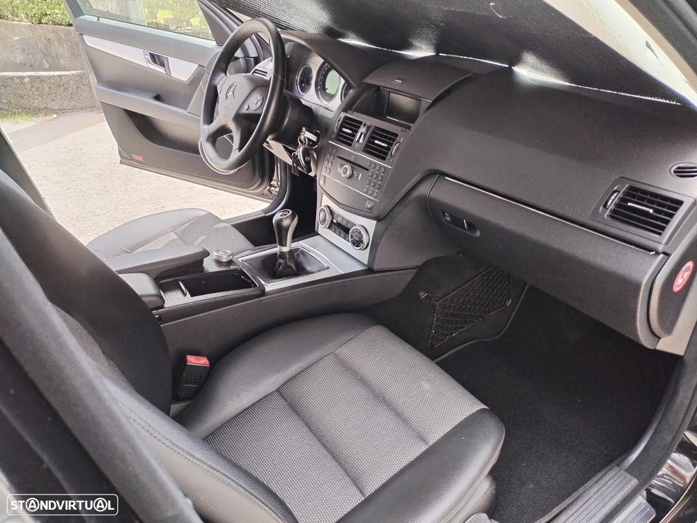 Mercedes-Benz C 250 CDi Avantgarde BlueEfficiency - 26