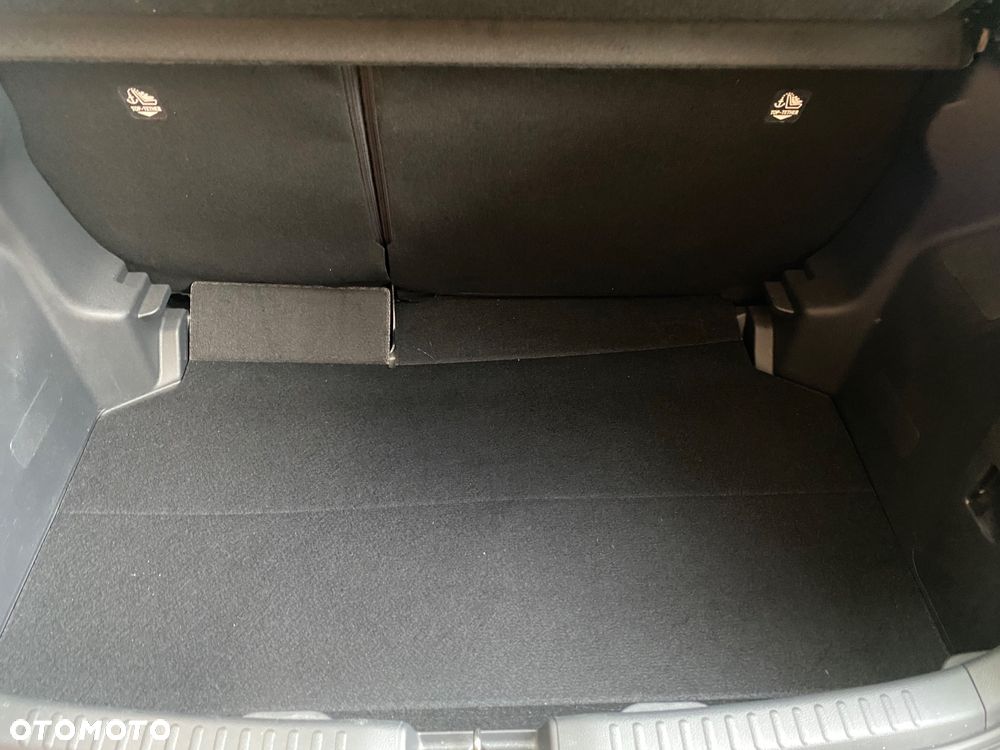 Toyota Yaris 1.5 Comfort - 31