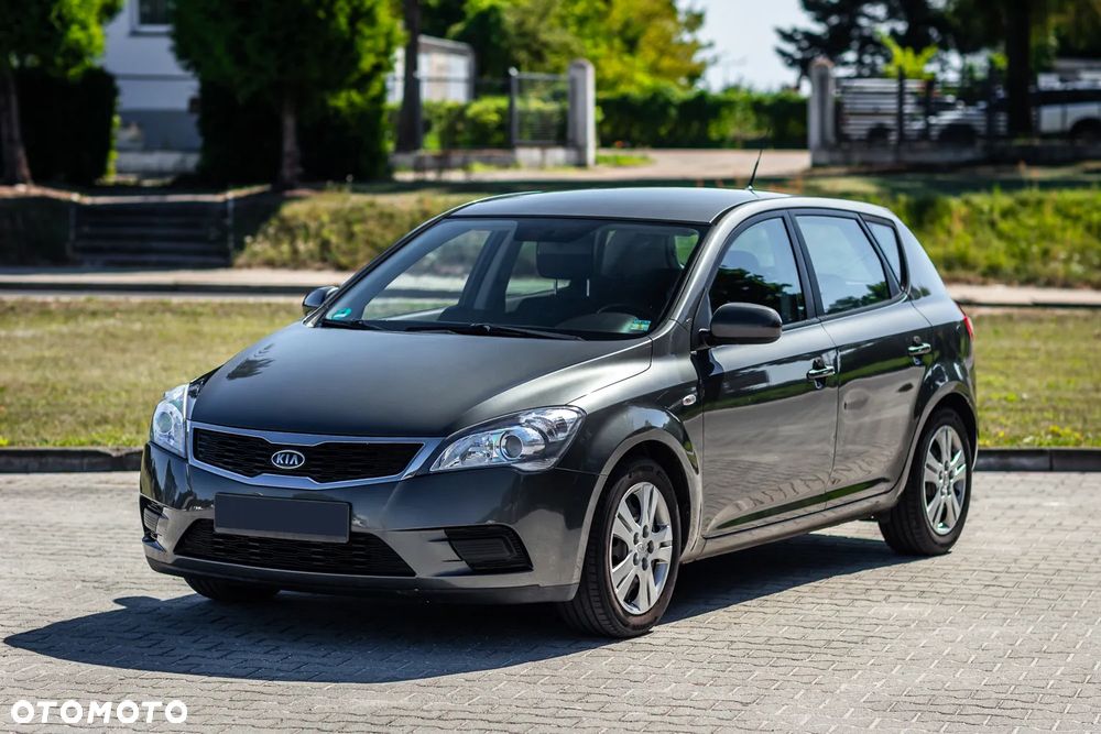 Kia Ceed 1.4 CVVT Attract - 1