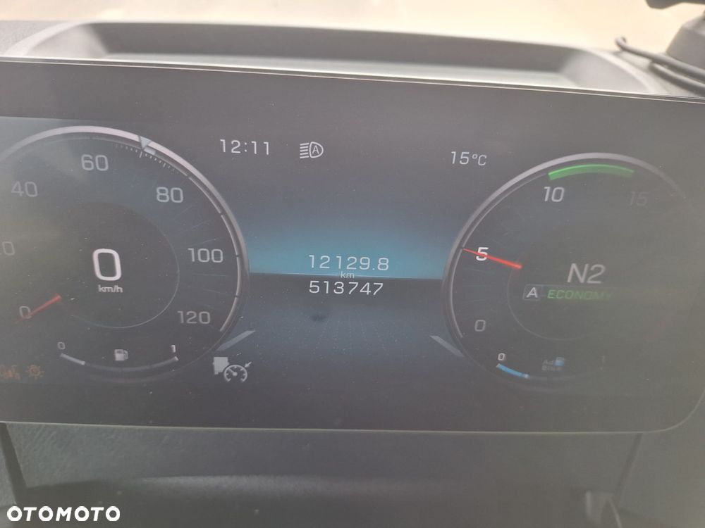 Mercedes-Benz ACTROS - 11