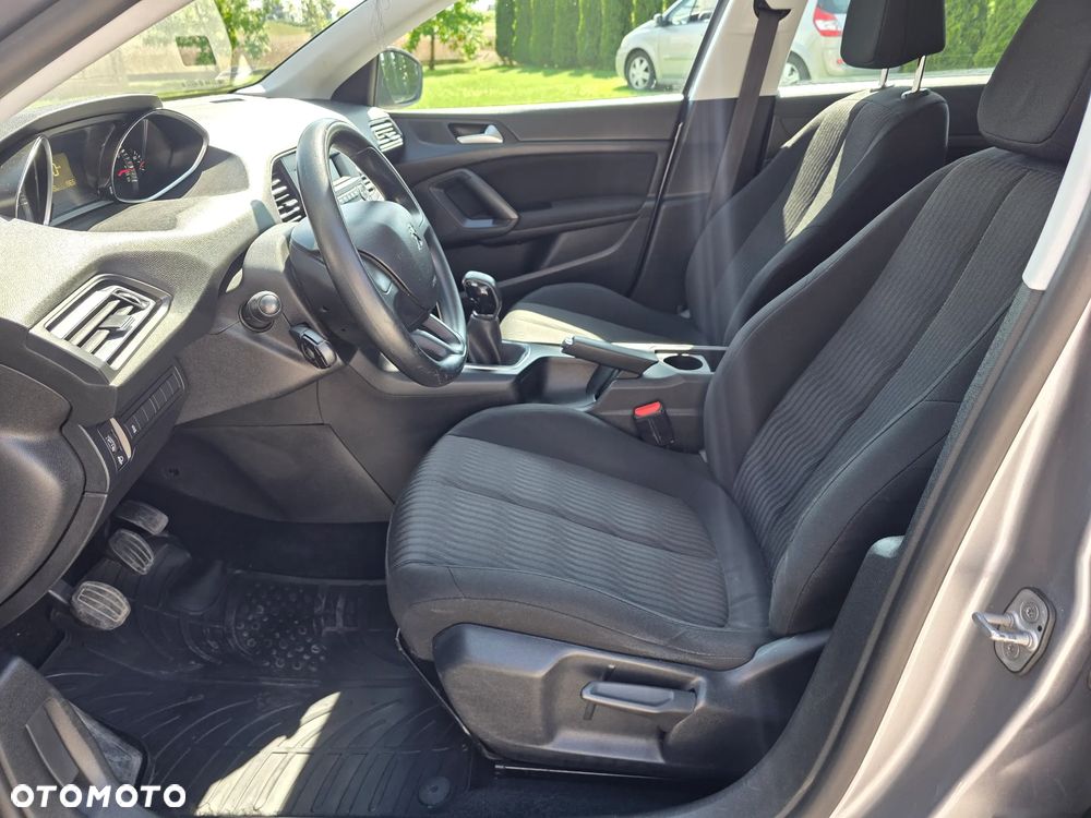 Peugeot 308 1.2 VTi/PureTech Active - 22