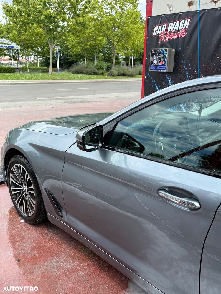 BMW Seria 5 520d xDrive AT - 9