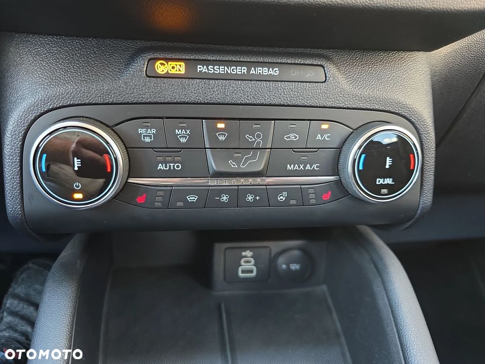 Ford Kuga 1.5 EcoBoost FWD Titanium - 20
