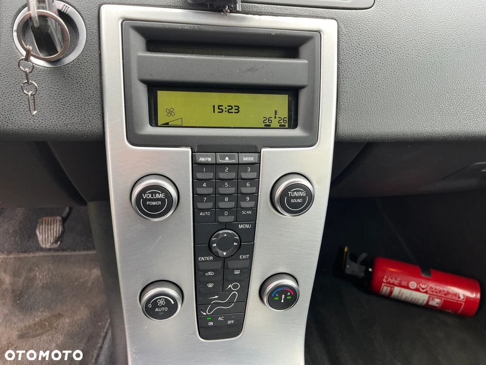Volvo V50 DPF DRIVe Momentum - 27
