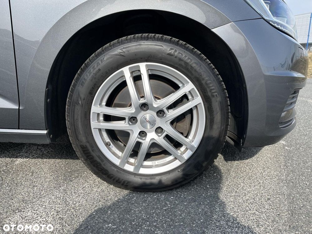 Volkswagen Touran 2.0 TDI BMT Comfortline - 18