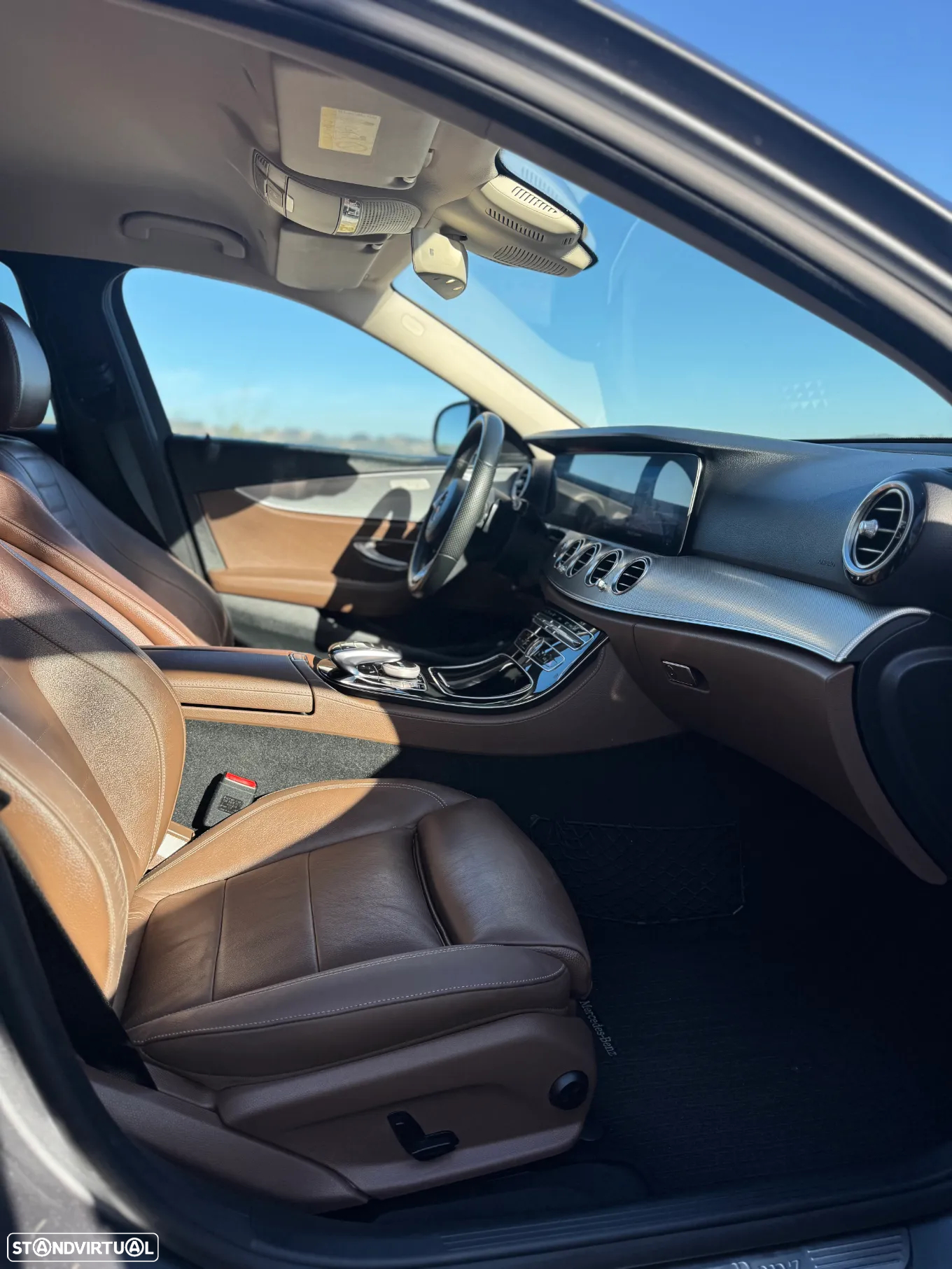 Mercedes-Benz E 220 d 4Matic 9G-TRONIC Exclusive - 12