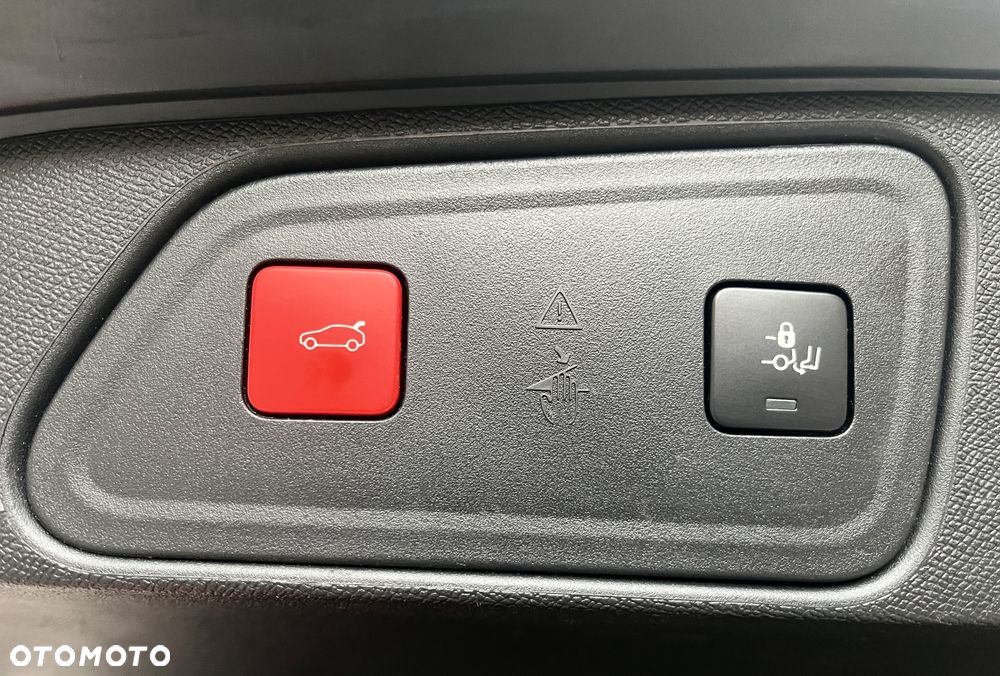 Peugeot 3008 225 e-EAT8 GT - 16
