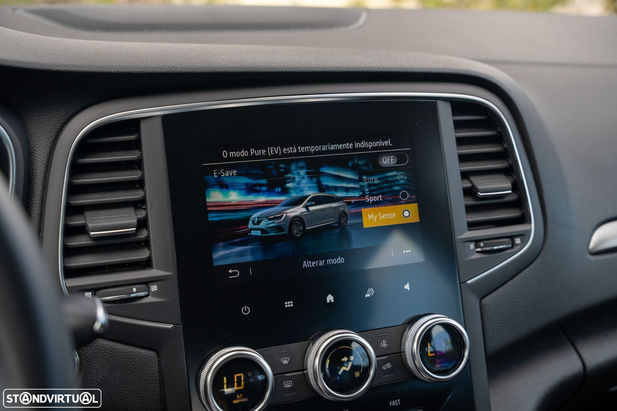 Renault Mégane Sport Tourer 1.6 E-Tech Plug-In Limited - 13
