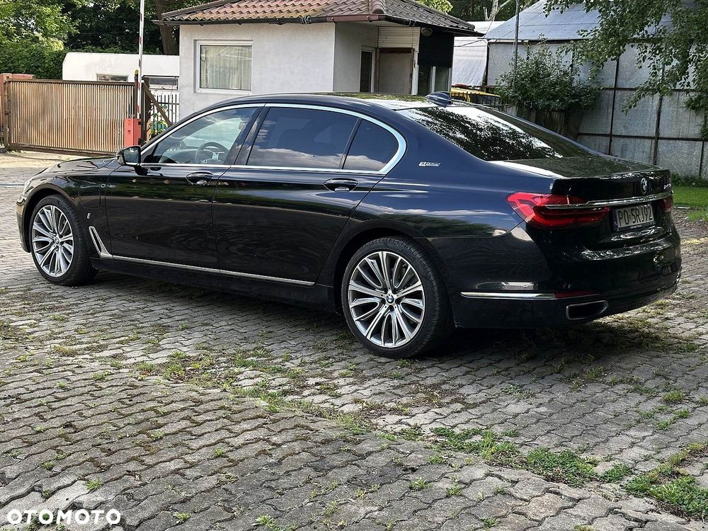 BMW Seria 7 740Le xDrive iPerformance - 7