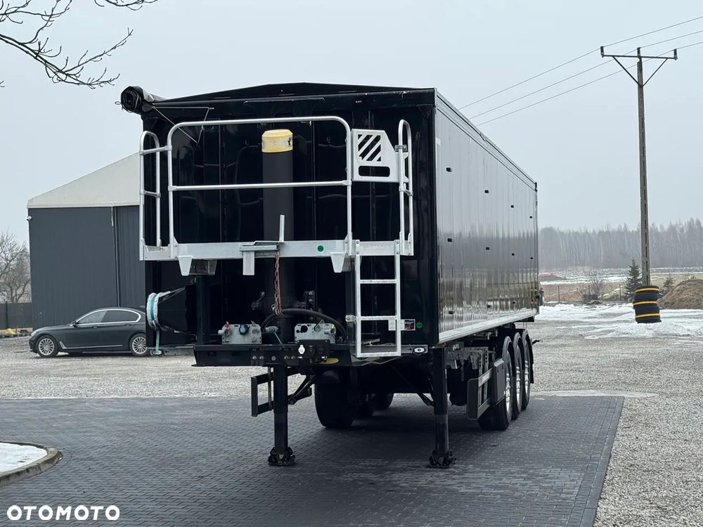 Schwarzmuller SK/ WAGA 6000 kg / 50 m3 / KLAPO-DRZWI / PODNOSZONA OŚ  / IDEALNY STAN - 3