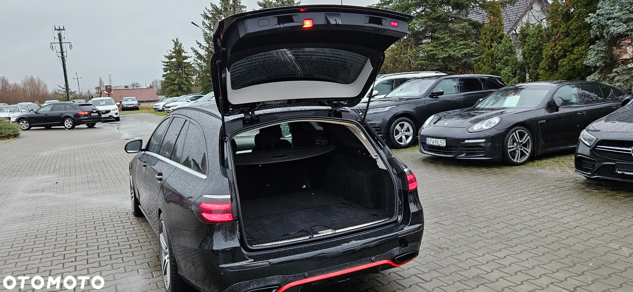 Mercedes-Benz Klasa E 200 d T 9G-TRONIC - 21