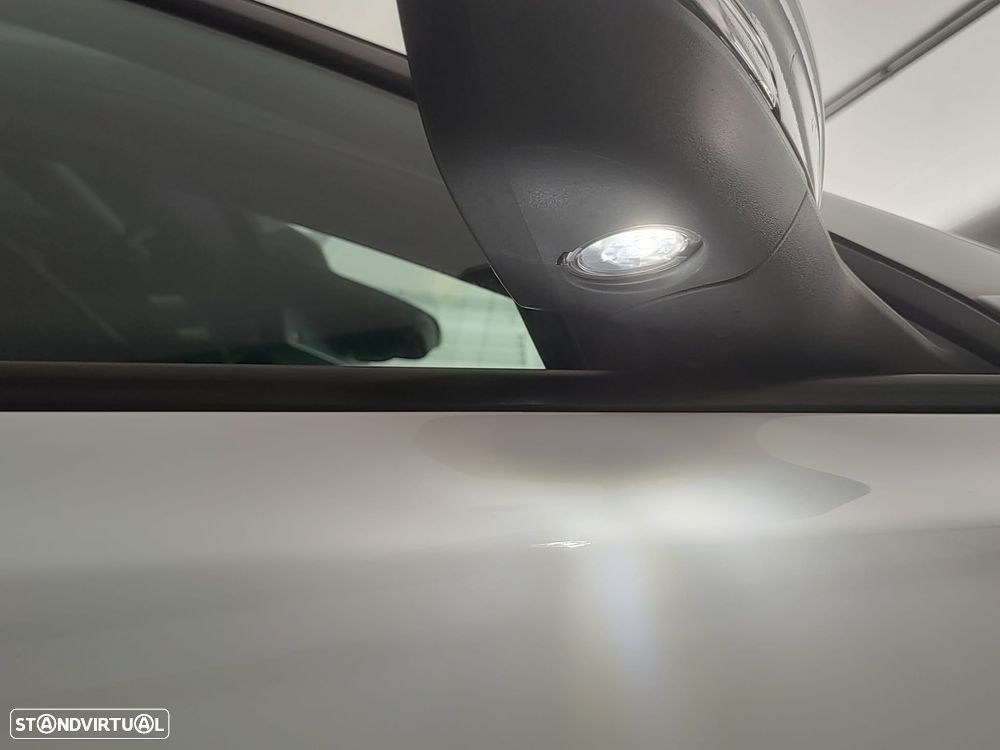 Ford Focus 1.0 EcoBoost S&S ST-LINE X - 10