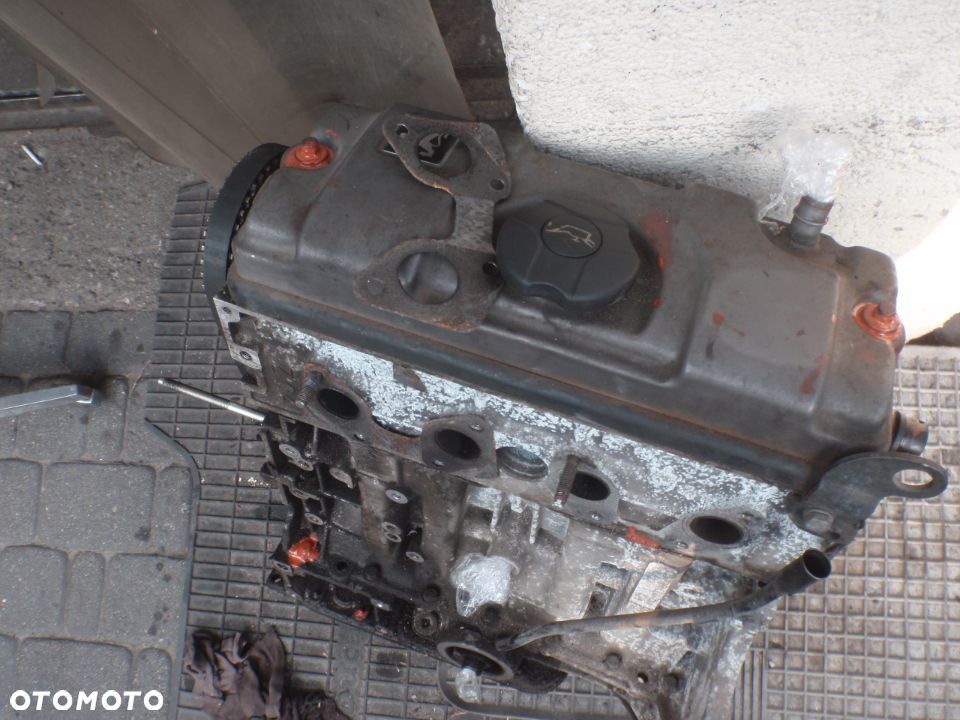 silnik blok wał tłoki  peugeot 206 xara berlingo c2 c3 fiorino Qubo nemo bipper 1.4 8v głowica klawiatura wałek - 2