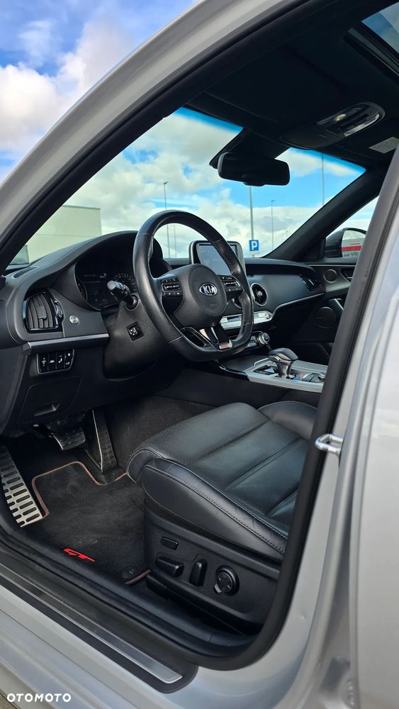 Kia Stinger 3.3 T-GDI V6 GT AWD - 9