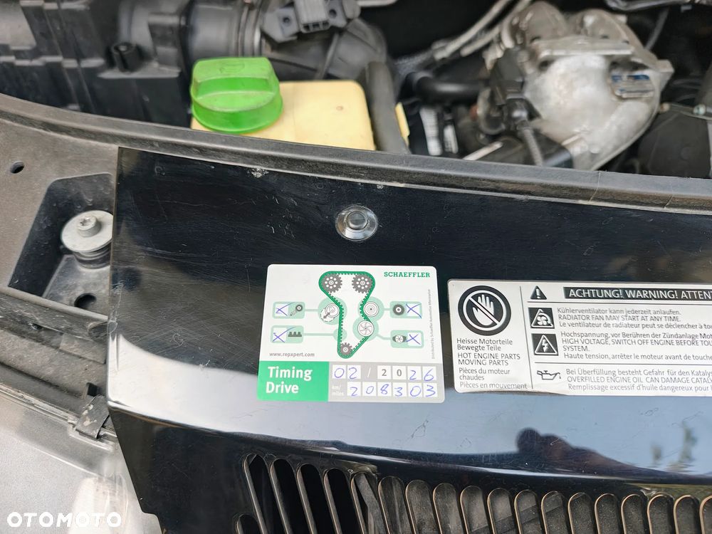 Volkswagen Multivan - 20