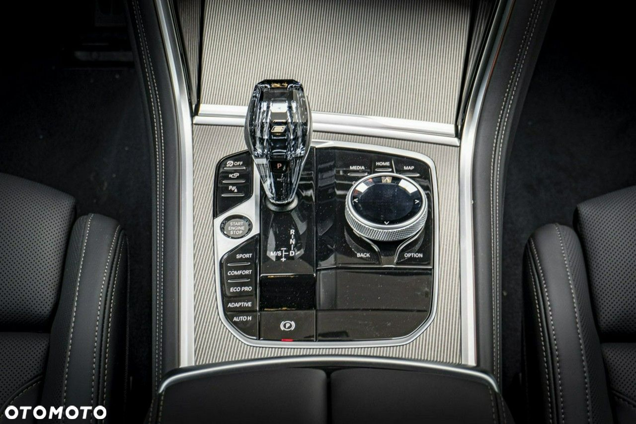 BMW Seria 8 - 15